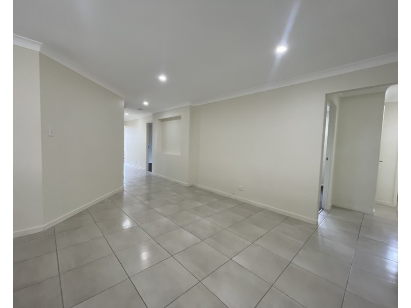 73 Woodrose Circuit, Pimpama QLD 4209
