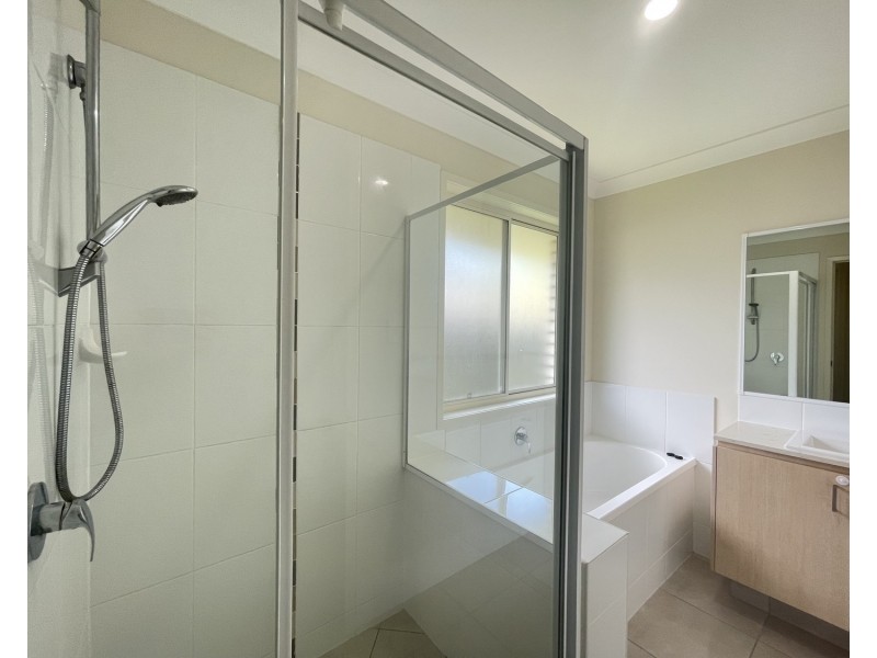 73 Woodrose Circuit, Pimpama QLD 4209
