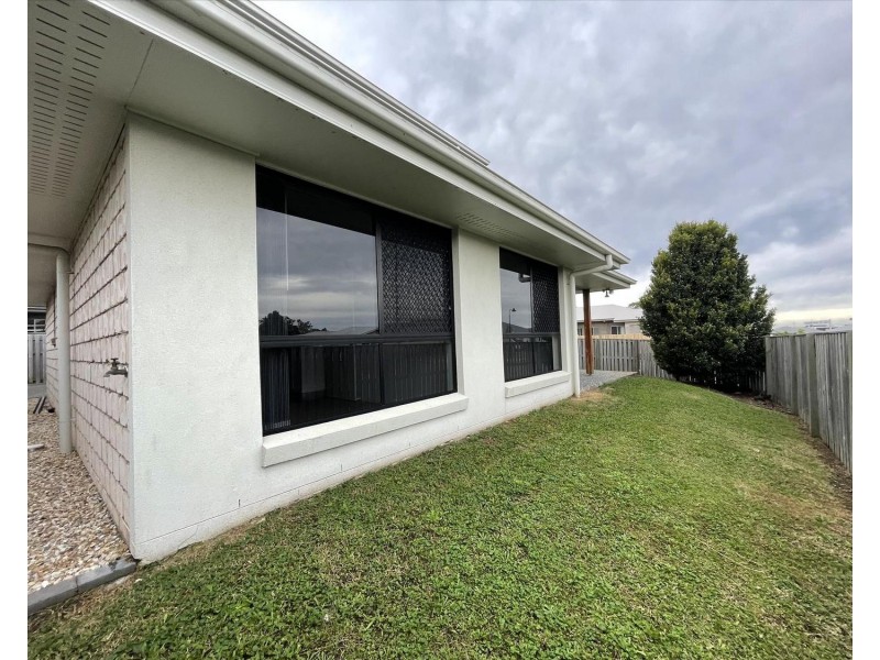 34 Fountain Street, Pimpama QLD 4209