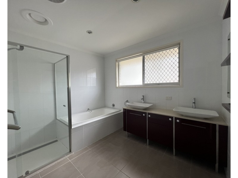 32 Pilliga Street, Southport QLD 4215