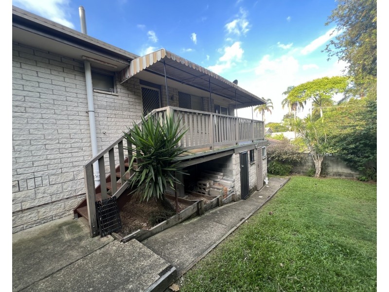 32 Pilliga Street, Southport QLD 4215