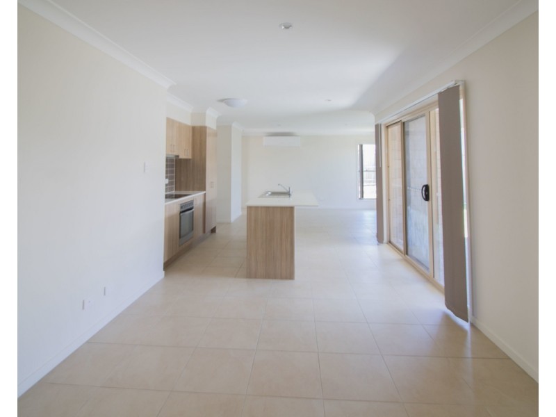 71 Milbrook Street, Pimpama QLD 4209