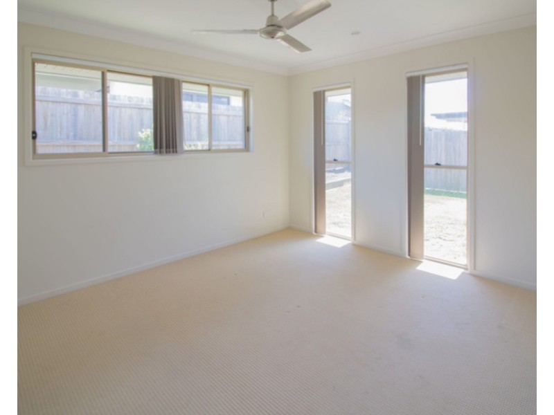 71 Milbrook Street, Pimpama QLD 4209