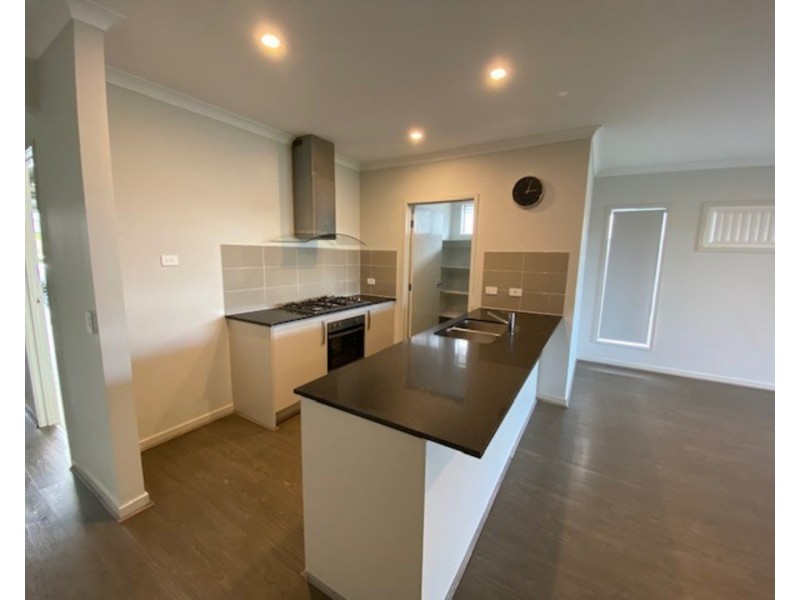 10 Vargon Circuit, Holmview QLD 4207