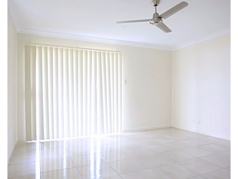 2/15 Casey Street, Pimpama QLD 4209