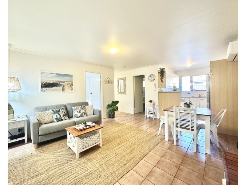 2/31 Victor Avenue, Paradise Point QLD 4216