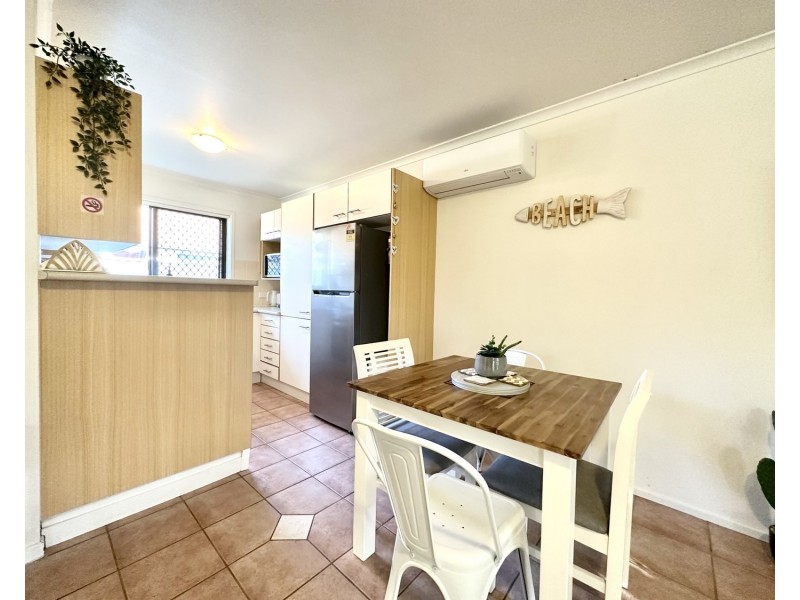 2/31 Victor Avenue, Paradise Point QLD 4216