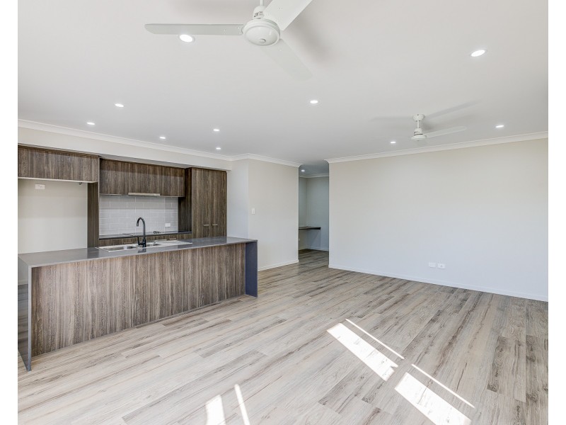 43 Angelsea Street, Greenbank QLD 4124