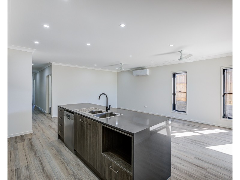 43 Angelsea Street, Greenbank QLD 4124