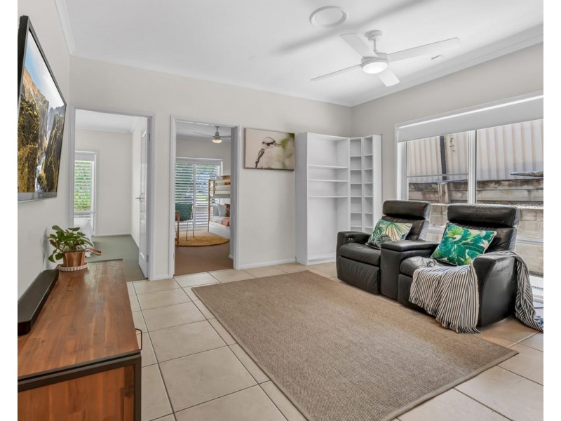 6 Koro Court, Ashmore QLD 4214