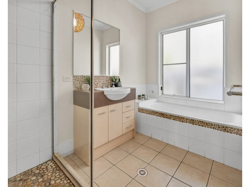 6 Koro Court, Ashmore QLD 4214