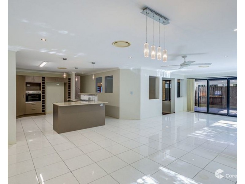 3 Chesterton Street, Pacific Pines QLD 4211