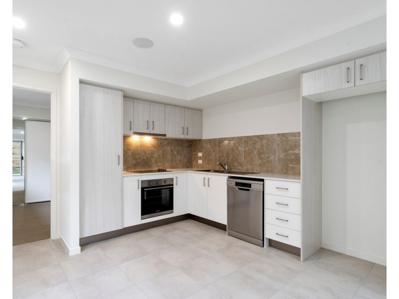 2/65 Herbst Drive, Bahrs Scrub QLD 4207