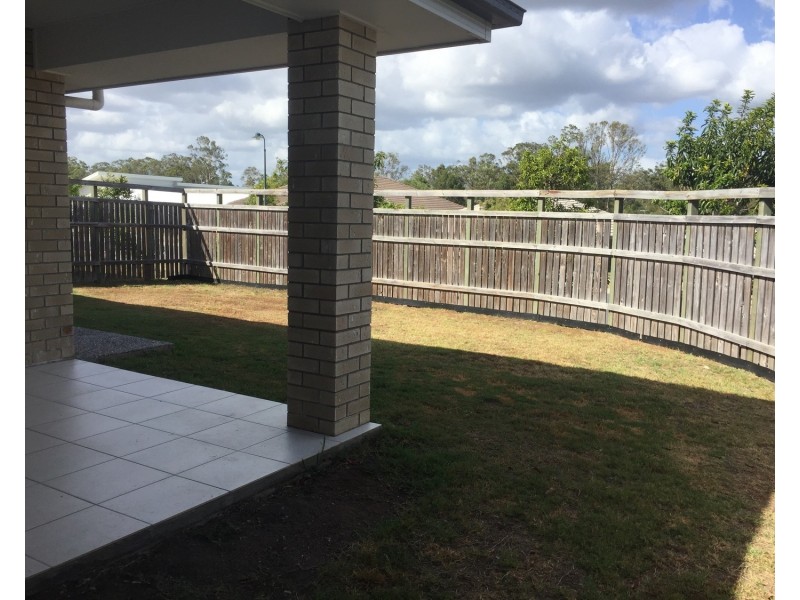 1/18 Steven Crescent, Pimpama QLD 4209