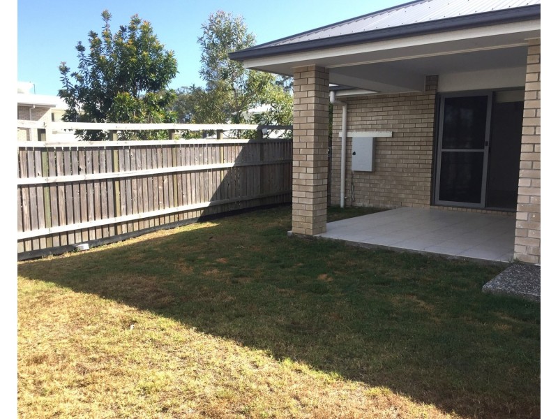 1/18 Steven Crescent, Pimpama QLD 4209