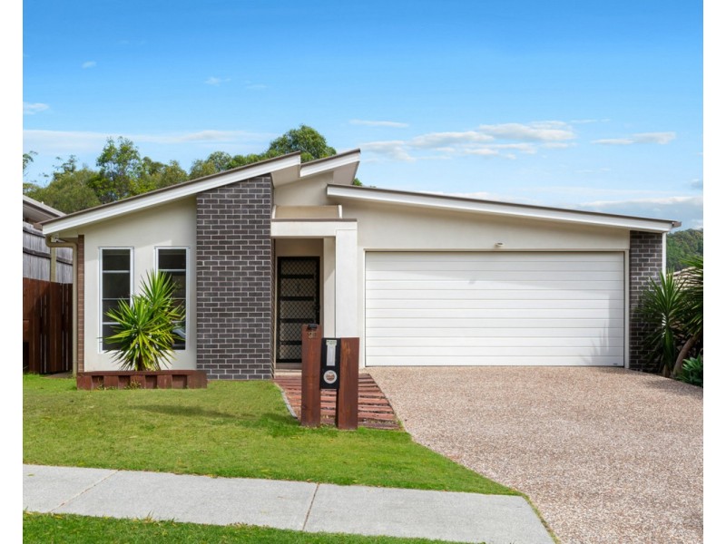 22 Dumaresq Street, Pacific Pines QLD 4211