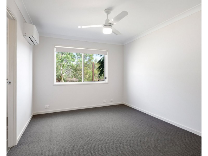 22 Dumaresq Street, Pacific Pines QLD 4211
