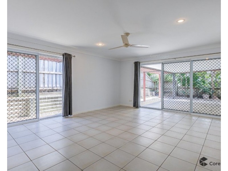 3 Norfolk Drive, Pacific Pines QLD 4211
