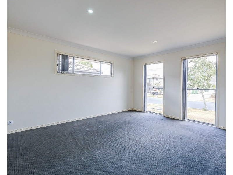 13 Charles Avenue, Pimpama QLD 4209