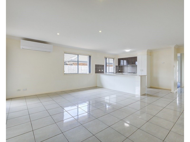 13 Charles Avenue, Pimpama QLD 4209