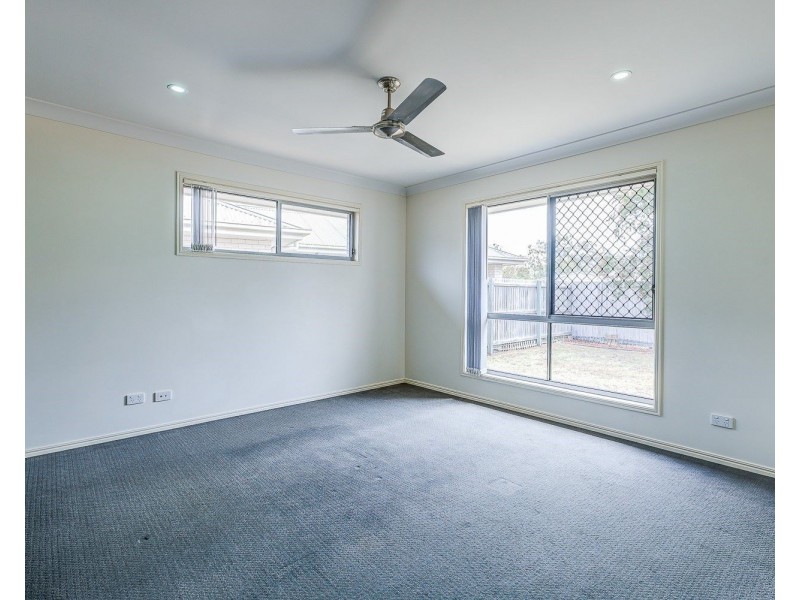 13 Charles Avenue, Pimpama QLD 4209