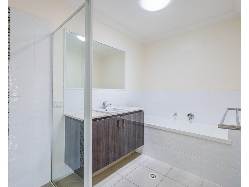 13 Charles Avenue, Pimpama QLD 4209