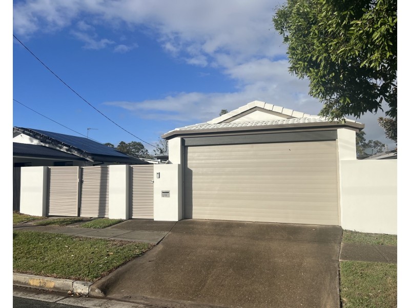 13 Turana Street, Coombabah QLD 4216