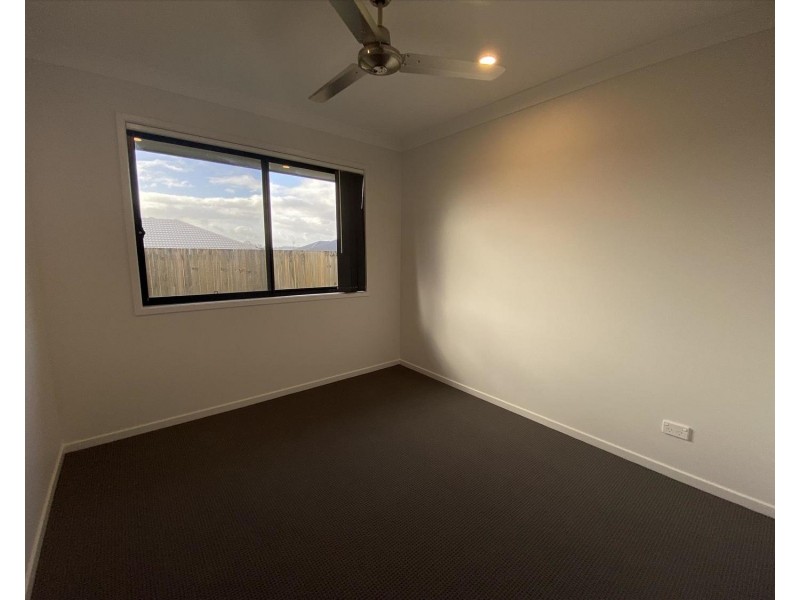 7 Eileen Court, Logan Reserve QLD 4133