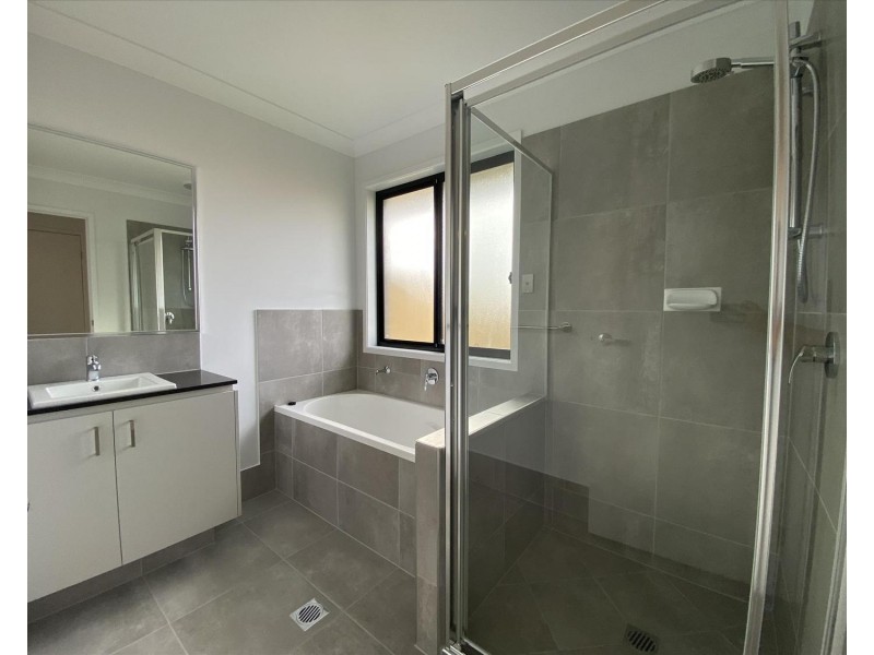 7 Eileen Court, Logan Reserve QLD 4133