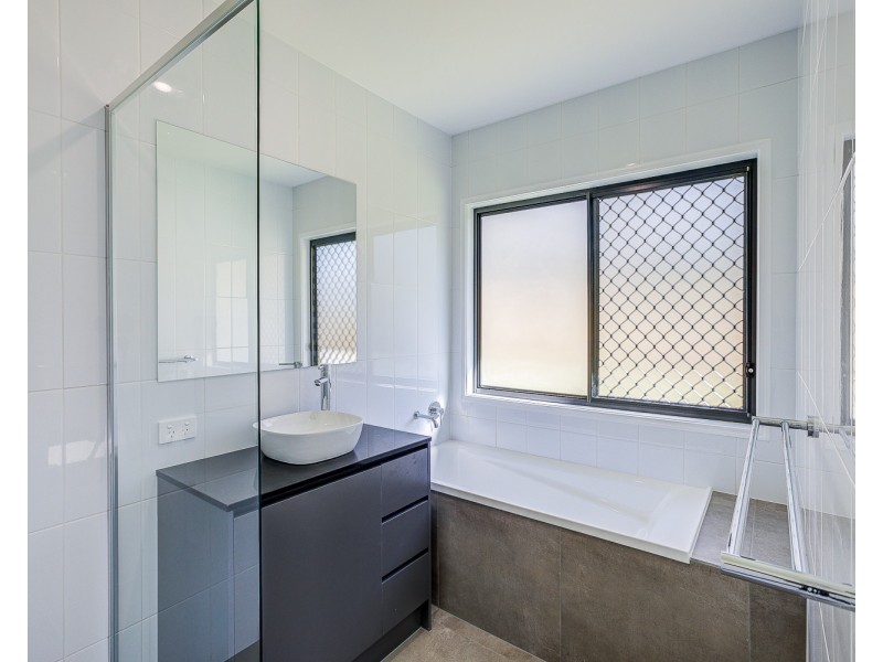 87 Dysart Drive, Holmview QLD 4207