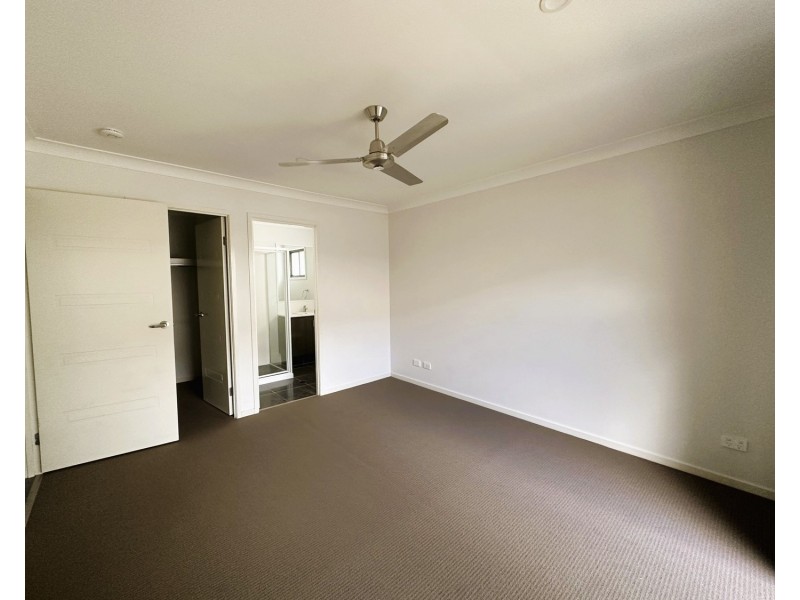 7 Richmond Street, Pimpama QLD 4209