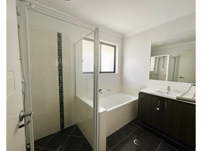 7 Richmond Street, Pimpama QLD 4209