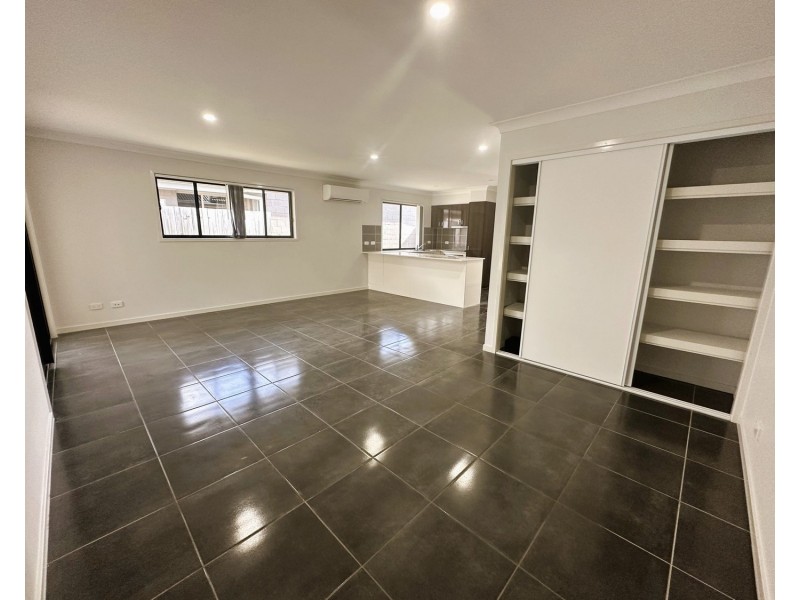 7 Richmond Street, Pimpama QLD 4209