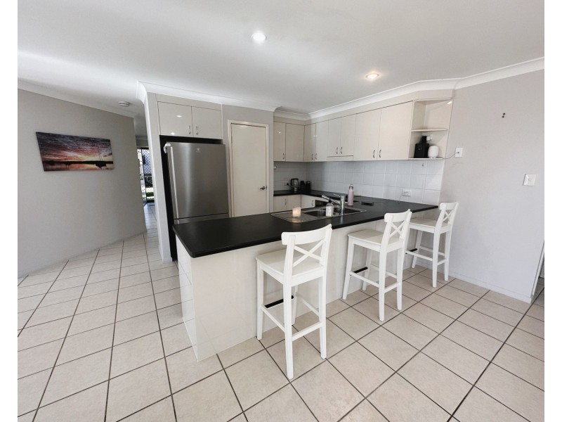 5 Taske Rise, Pacific Pines QLD 4211