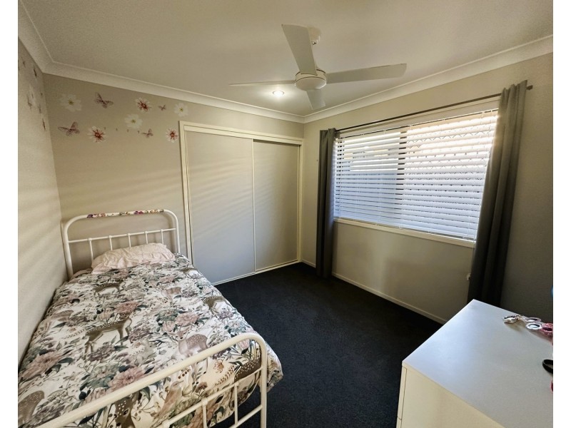 5 Taske Rise, Pacific Pines QLD 4211