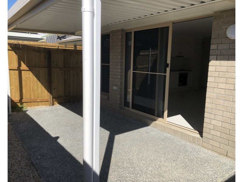 2/13 Coral Street, Pimpama QLD 4209