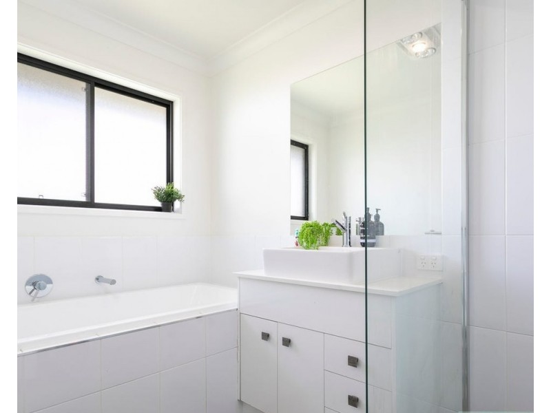 6 Massey Street, Yarrabilba QLD 4207