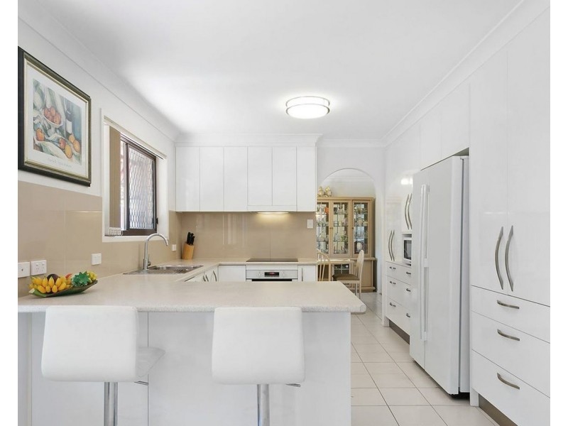 22 Murtha Drive, Elanora QLD 4221