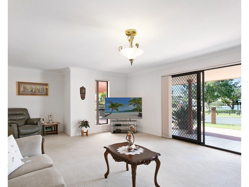 22 Murtha Drive, Elanora QLD 4221