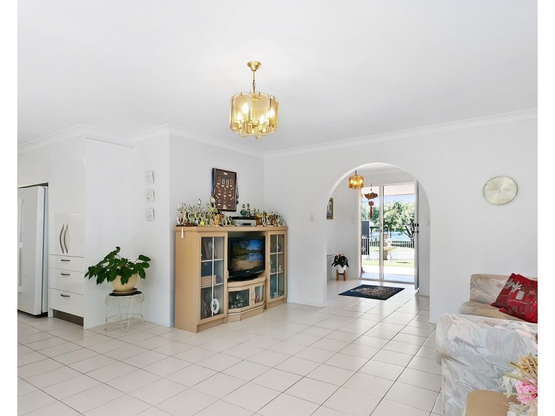 22 Murtha Drive, Elanora QLD 4221
