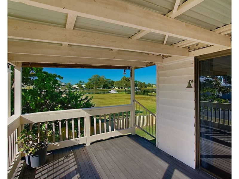 13 Nelson Avenue, Hope Island QLD 4212