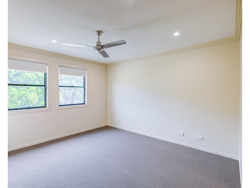 2/30 Codrington Circuit, Pacific Pines QLD 4211