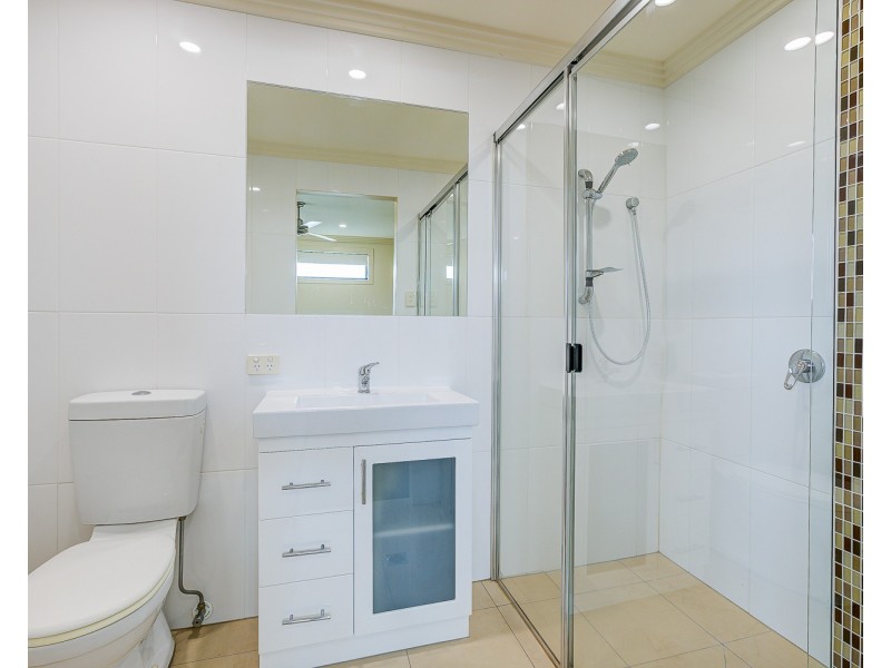 2/30 Codrington Circuit, Pacific Pines QLD 4211