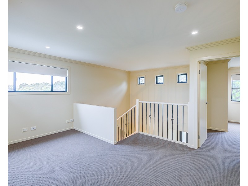 2/30 Codrington Circuit, Pacific Pines QLD 4211
