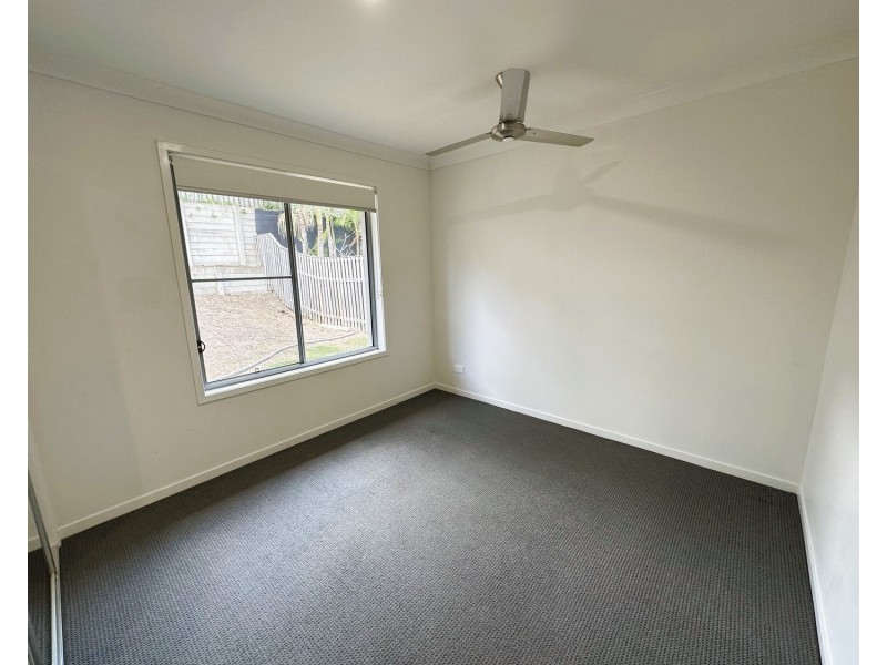 9 Hillstone Crescent, Maudsland QLD 4210