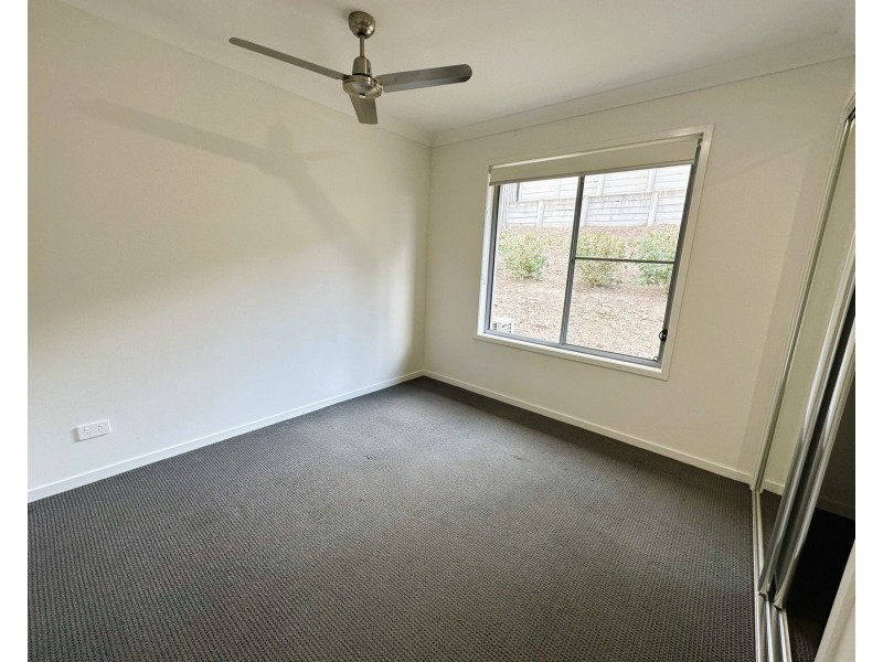 9 Hillstone Crescent, Maudsland QLD 4210