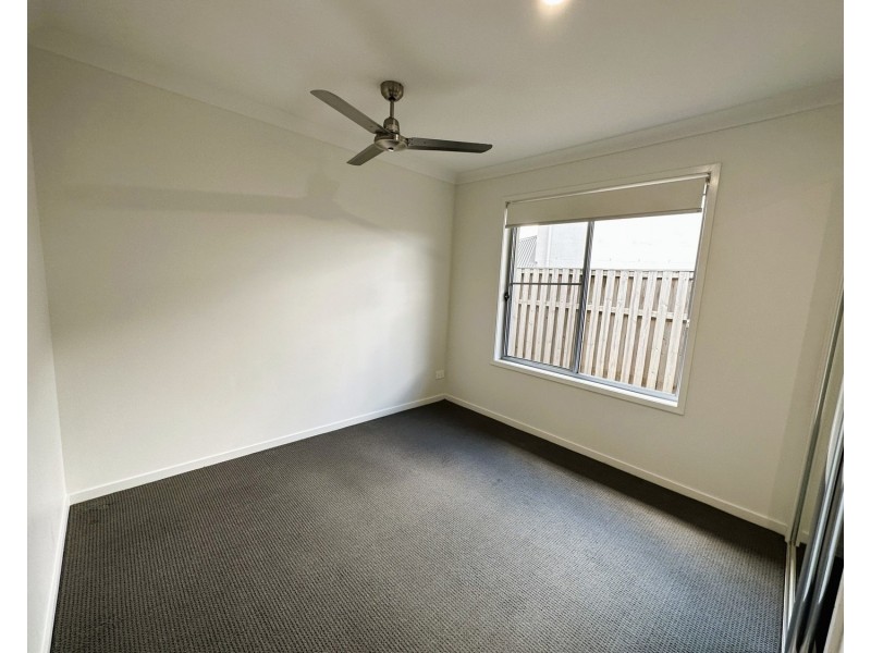 9 Hillstone Crescent, Maudsland QLD 4210