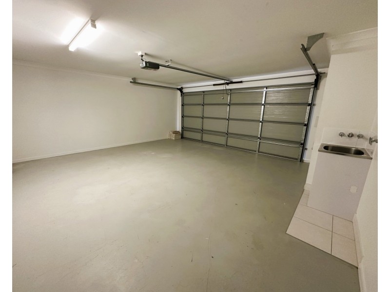 9 Hillstone Crescent, Maudsland QLD 4210