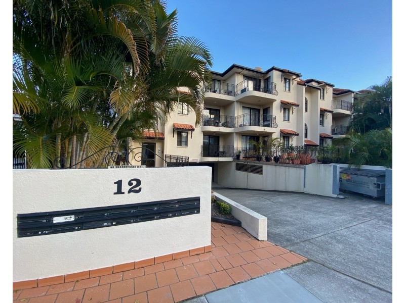 1/12 Canal Avenue, Runaway Bay QLD 4216