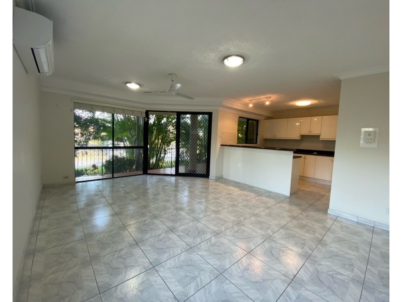 1/12 Canal Avenue, Runaway Bay QLD 4216